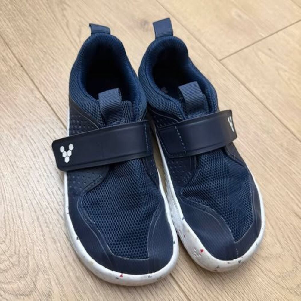 Vivobarefoot Primus Sport II Kids Size 29 or 11.5 US